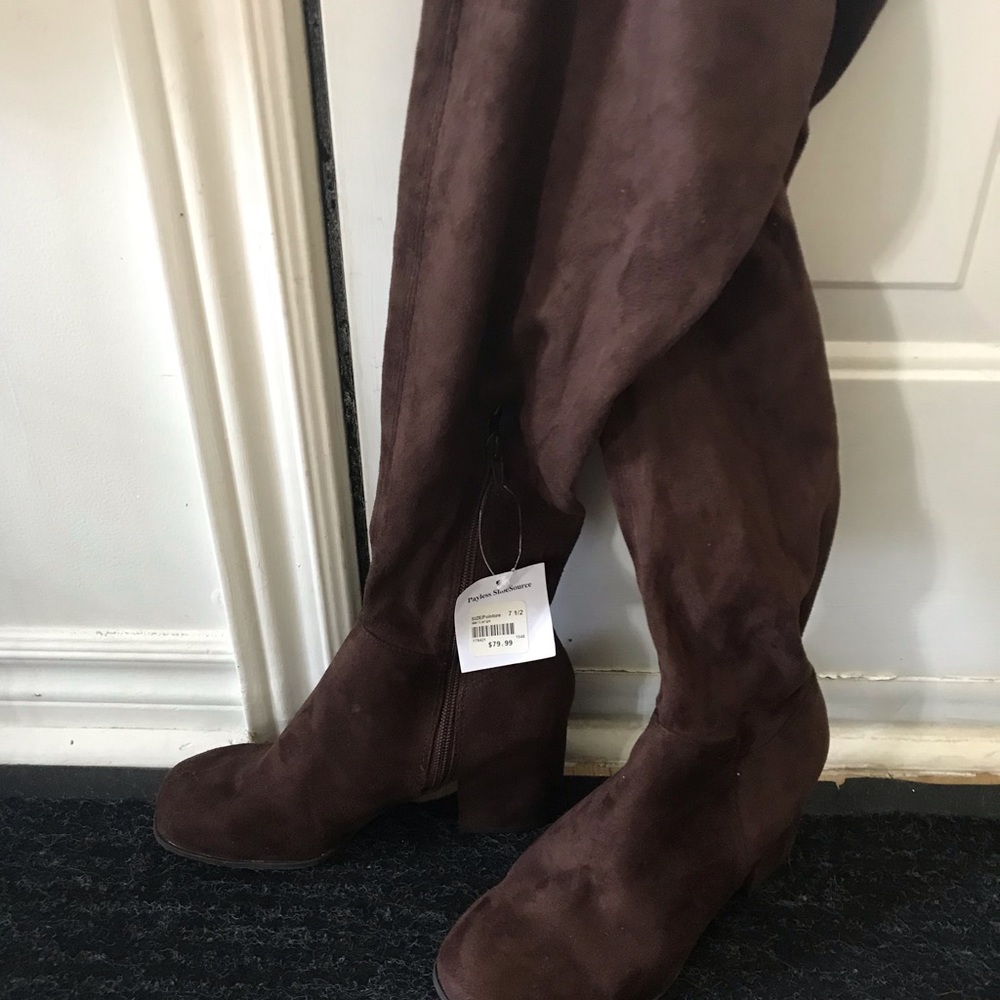 Boots - Picture 3 of 7